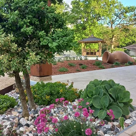 La Petite Maison Dans Le Quercy Vakantiehuis *