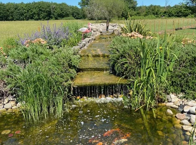 La Petite Maison Dans Le Quercy Cayriech
