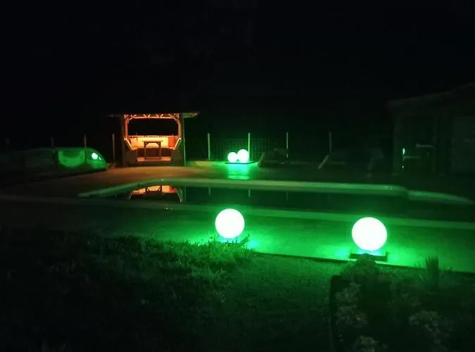 La Petite Maison Dans Le Quercy *