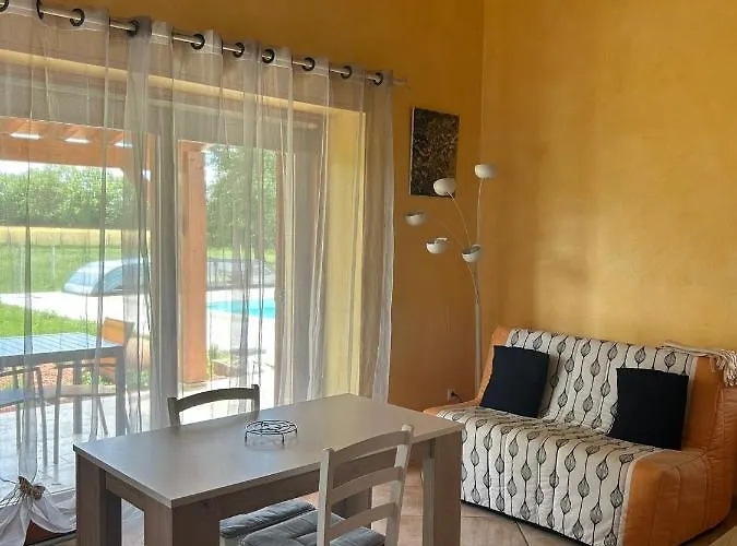 La Petite Maison Dans Le Quercy Ferienhaus Cayriech